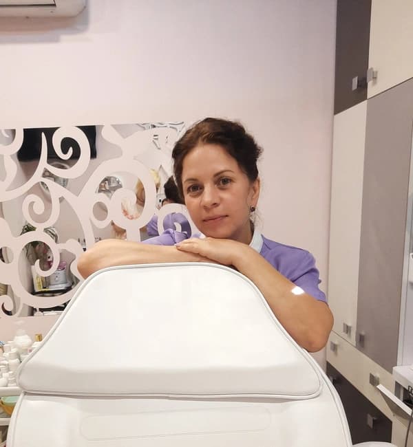 Polaroid photo showing עולם היופי